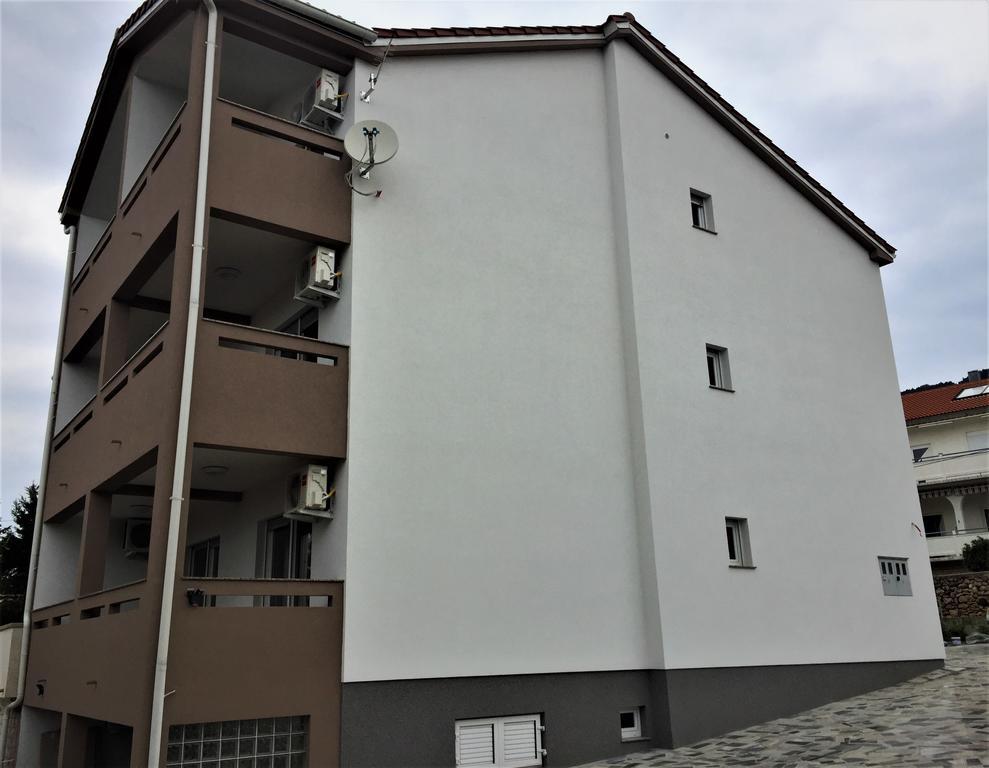 Apartmani Orhideja Rab Town Exterior photo