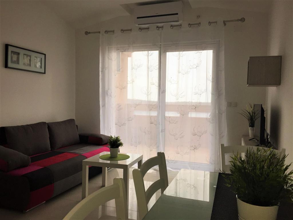 Apartmani Orhideja Rab Town Exterior photo